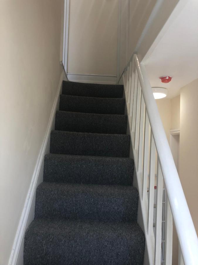 Smeaton Serviced Accommodation Liverpool Eksteriør bilde